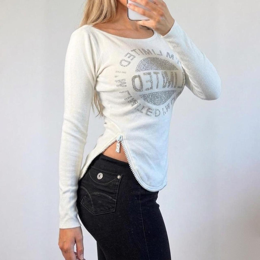 White knit jumper