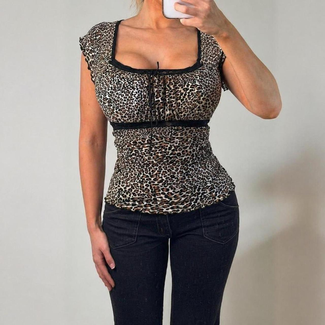 VINTAGE Leopard print milkmaid blouse top