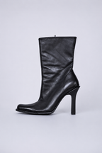 Vintage black heeled boots