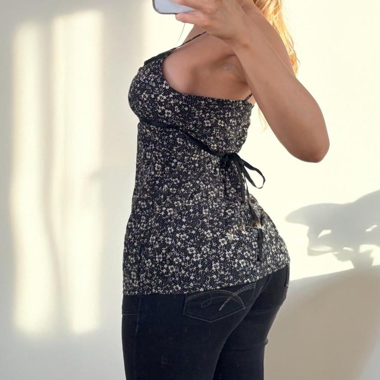 VINTAGE Black & white floral print cami top