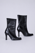 Vintage black heeled boots