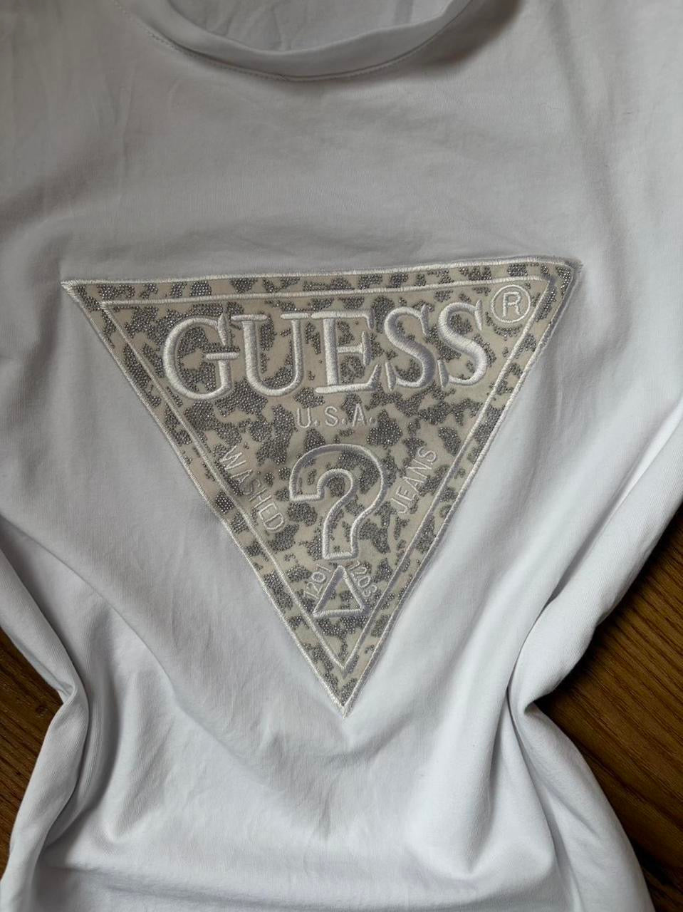 VINTAGE GUESS white baby tee t shirt