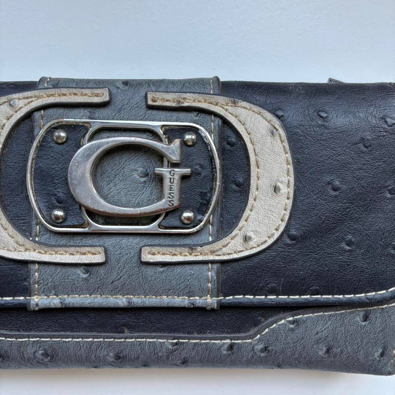 VINTAGE GUESS purse with G logo on the front and polka dot pattern made from leather 90s designer
