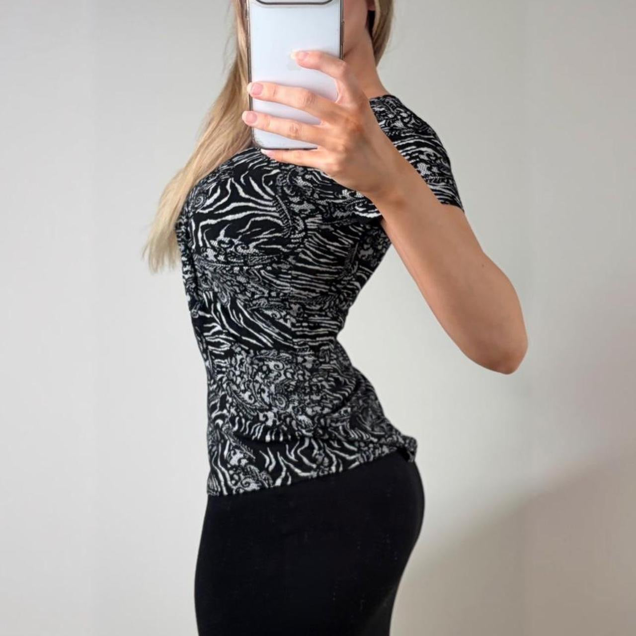 Black patterned short sleeve top