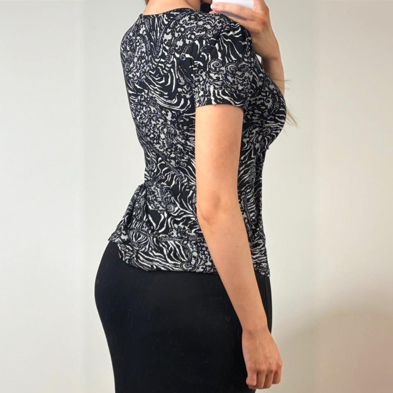 Black patterned short sleeve top