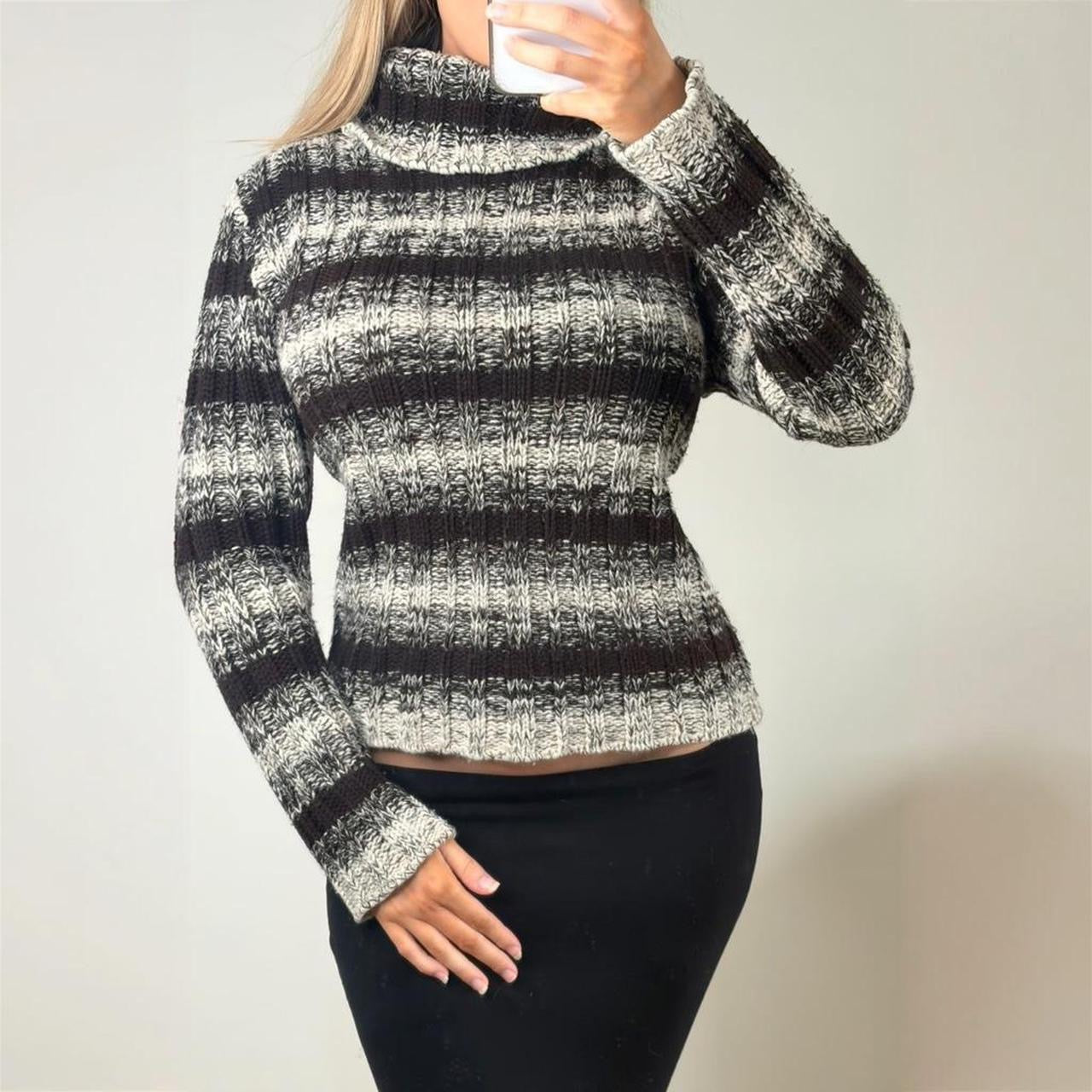 Brown knit long sleeve striped jumper
