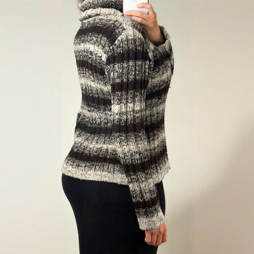 Brown knit long sleeve striped jumper