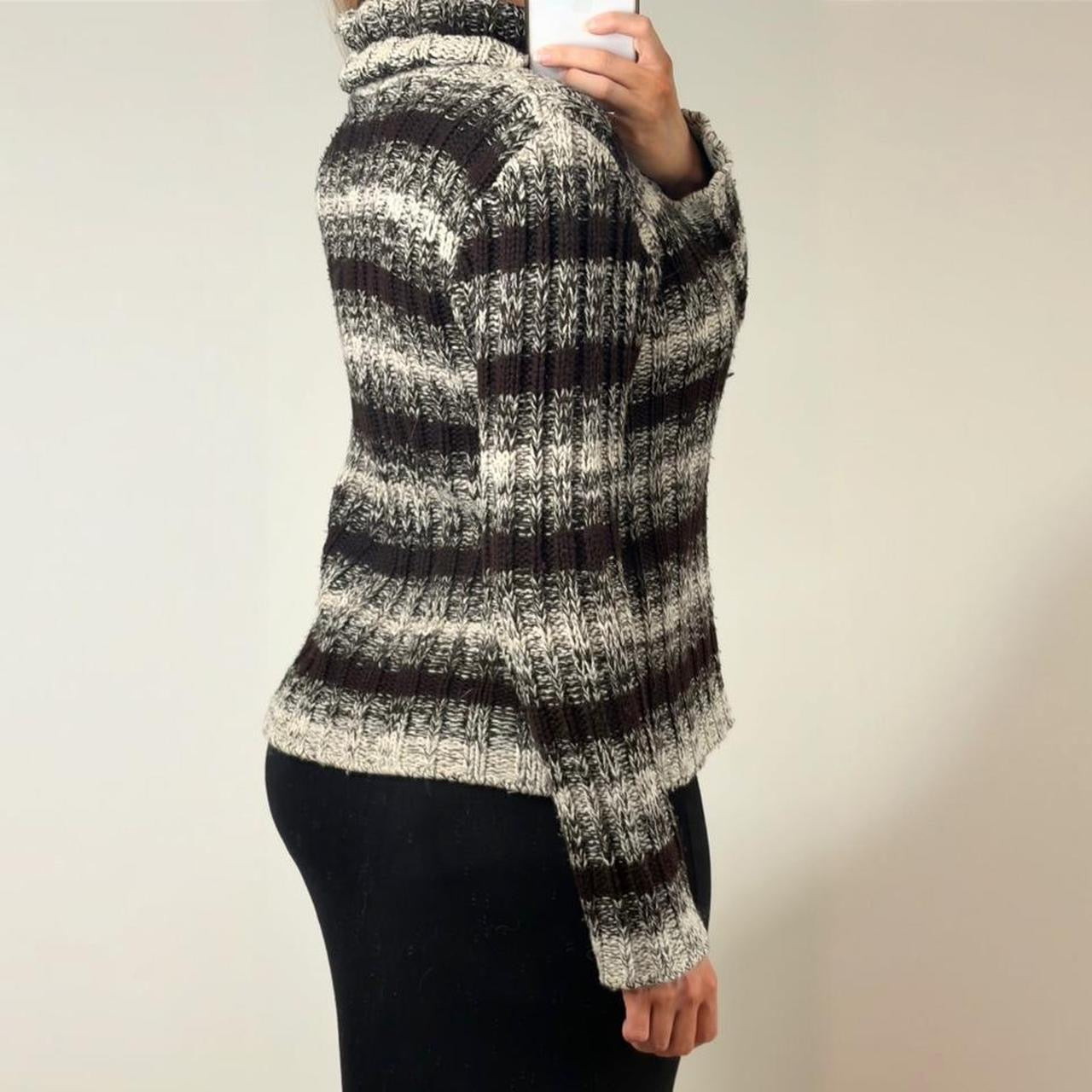 Brown knit long sleeve striped jumper